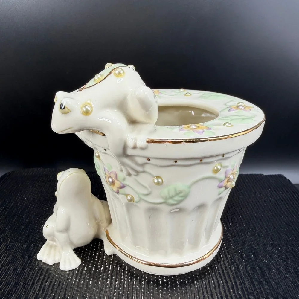 Lenox Porcelain Frog Planter Ivory Gold Trim Faux Pearl Floral Garden Decor READ